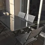 Grande Terrasse Emplacement Au A 1 Minute De La A Pieds 公寓