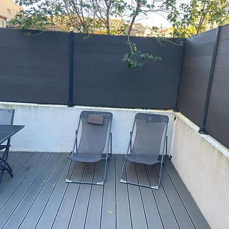 Grande Terrasse Emplacement Au A 1 Minute De La A Pieds Cassis
