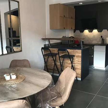 Grande Terrasse Emplacement Au A 1 Minute De La A Pieds Apartment