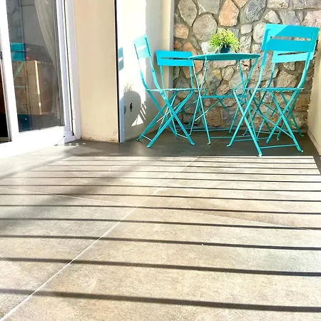 Grande Terrasse Emplacement Au A 1 Minute De La A Pieds Apartment