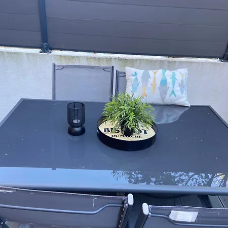 Grande Terrasse Emplacement Au A 1 Minute De La A Pieds Apartment