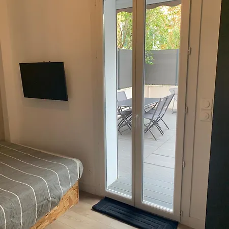 Grande Terrasse Emplacement Au A 1 Minute De La A Pieds Apartment *