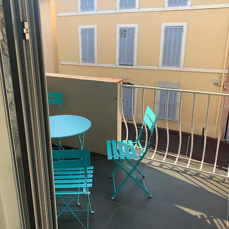 Apartment Grande Terrasse Emplacement Au A 1 Minute De La A Pieds Cassis
